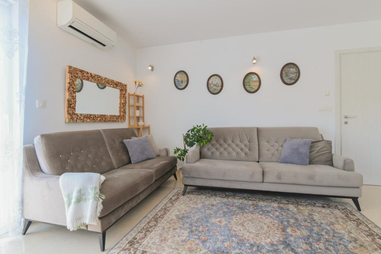 Apartamento Apartman Iskra Rijeka Exterior foto