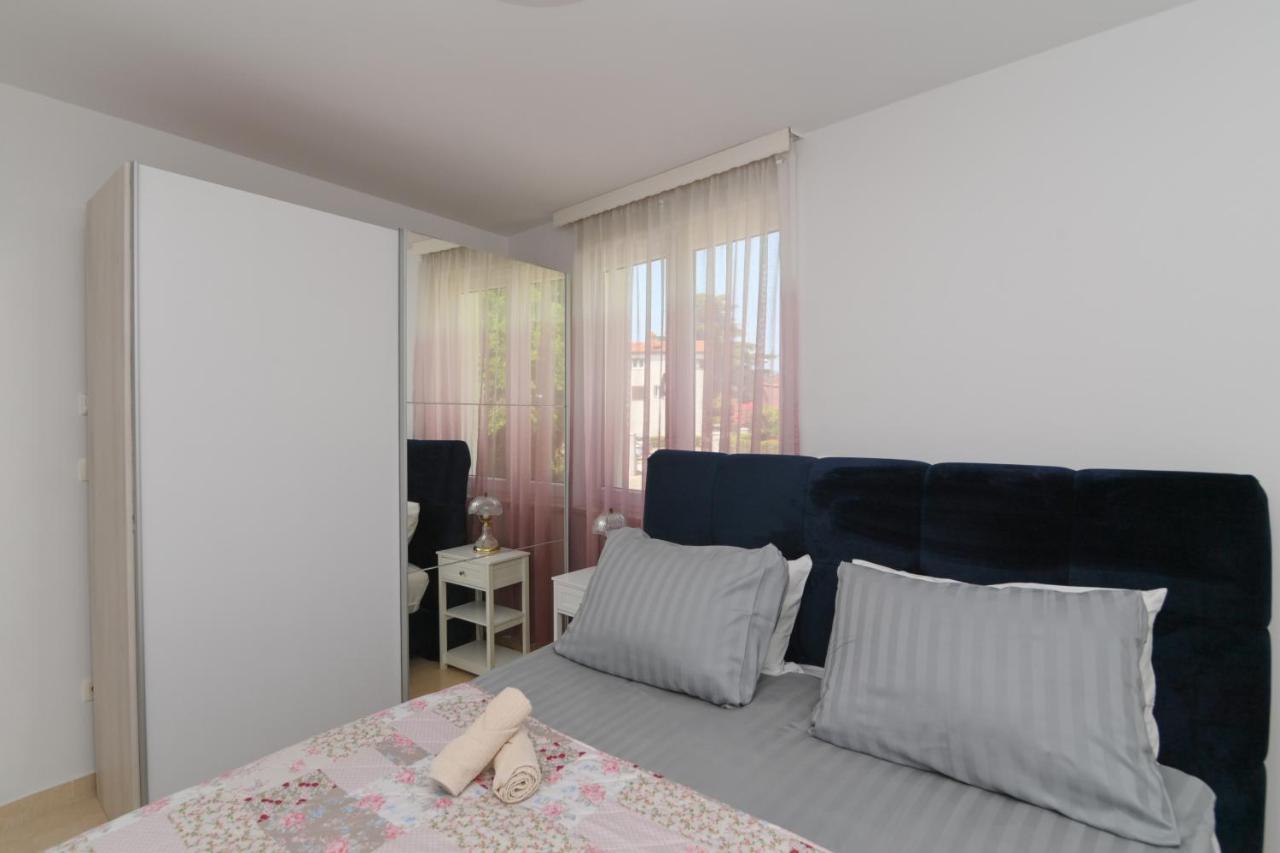 Apartamento Apartman Iskra Rijeka Exterior foto